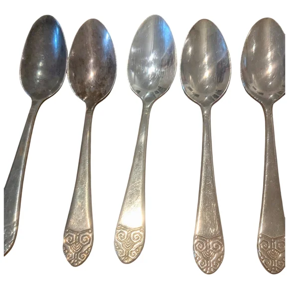 Waldorf Astoria Flatware Bundle - Picture 11 of 12